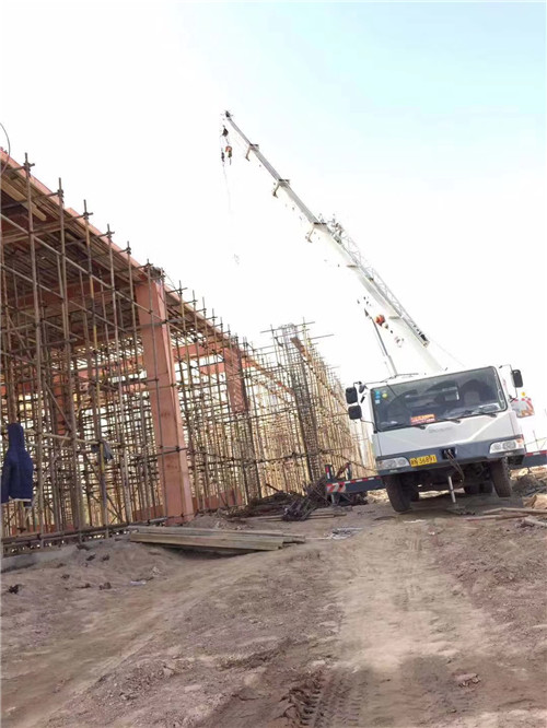 兴隆县吊车作业的安全注意事项有哪些？