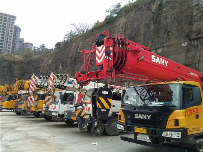 兴隆县吊车出租按什么计费？台班费、单次费、里程费怎么算？