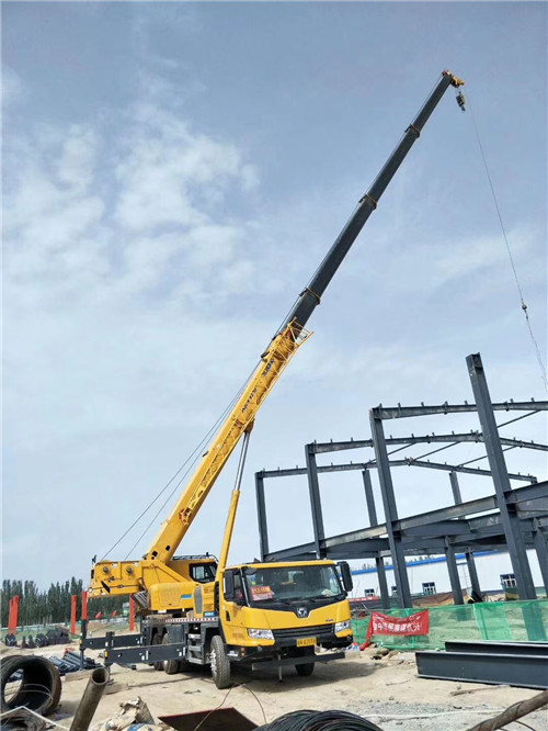 兴隆县超高层建筑钢结构吊装案例